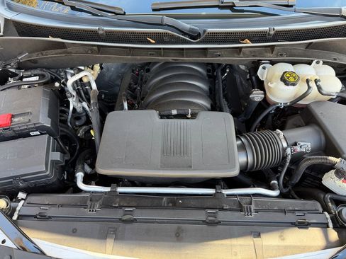 Used 2021 Cadillac Escalade Premium Luxury Platinum image 9