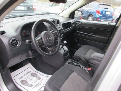 Used 2012 Jeep Compass Latitude image 15