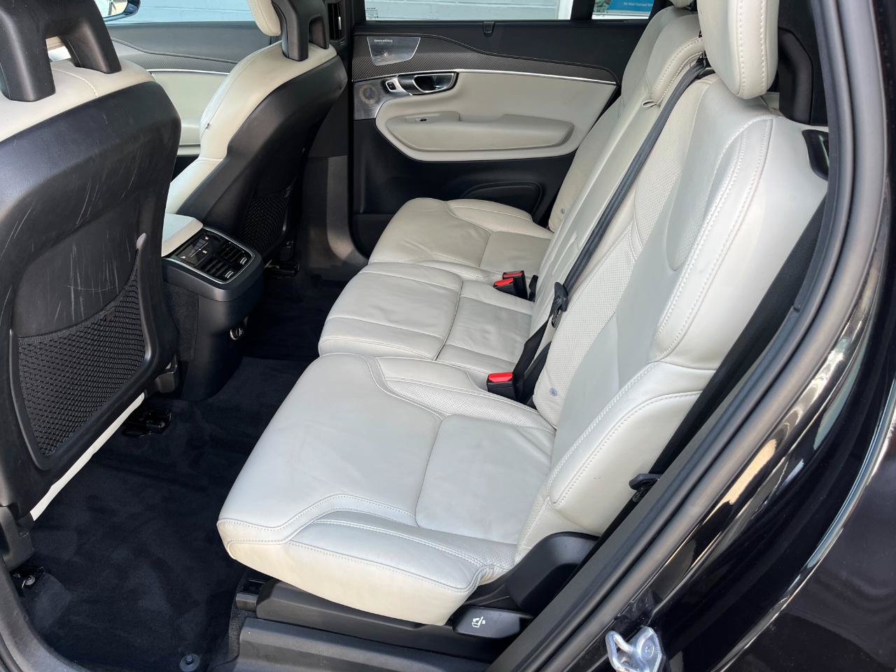 Used 2020 Volvo XC90 T6 R-Design w/ Protection Package Premier AWD/4WD image 13