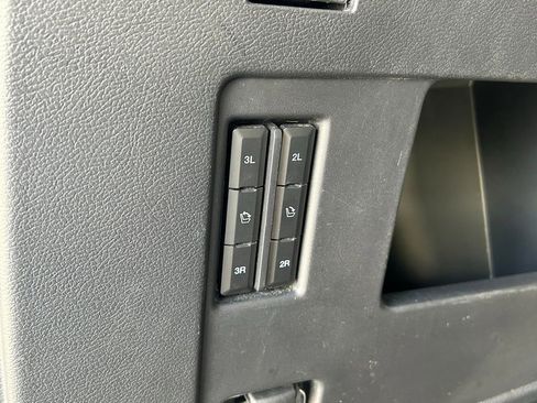 Used 2022 Ford Expedition Limited image 48