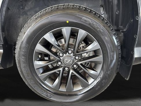 Certified 2023 Lexus GX 460 Premium w/ Premium Plus Package AWD/4WD image 24
