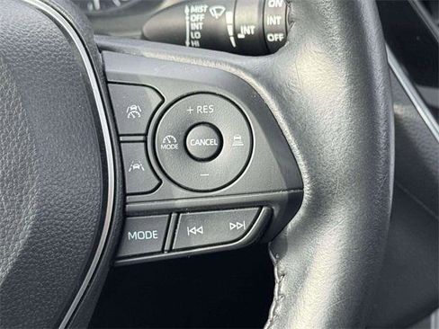 Certified 2023 Toyota Corolla Cross LE image 21