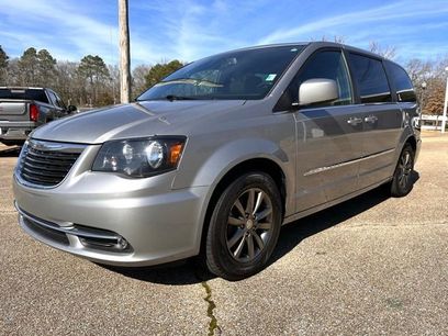 Used 2015 Chrysler Town & Country S w/ Driver Convenience Group