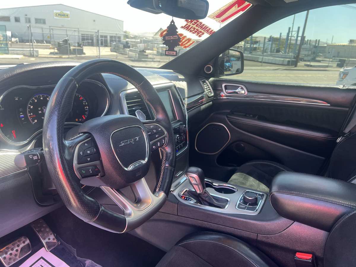 Used 2017 Jeep Grand Cherokee SRT AWD/4WD image 11