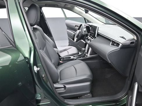 Certified 2024 Toyota Corolla Cross XLE w/ Convenience Package AWD/4WD image 33