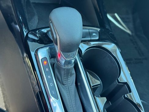 Used 2024 Chevrolet Trax ACTIV w/ Sunroof Package image 32