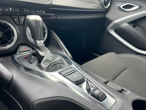 Used 2021 Chevrolet Camaro LT RWD image 17