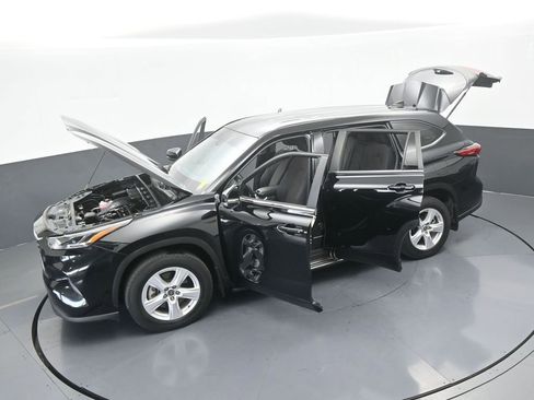 Used 2023 Toyota Highlander L image 59