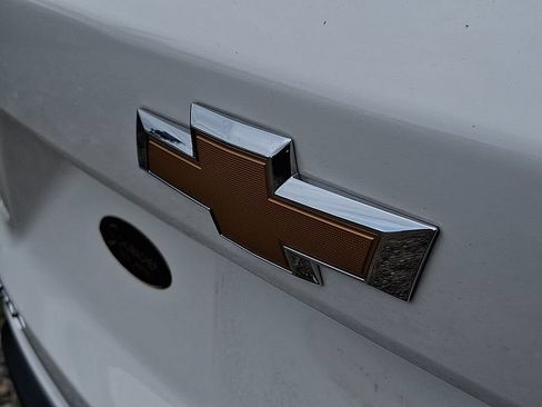 Used 2024 Chevrolet Trax LS w/ LS Convenience Package FWD image 29