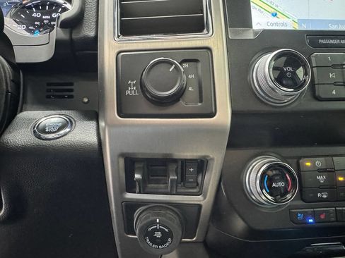 Used 2021 Ford F250 Platinum w/ FX4 Off-Road Package AWD/4WD image 24