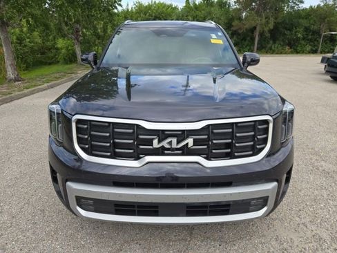 Used 2025 Kia Telluride SX w/ SX Captain's Chair Package FWD image 8