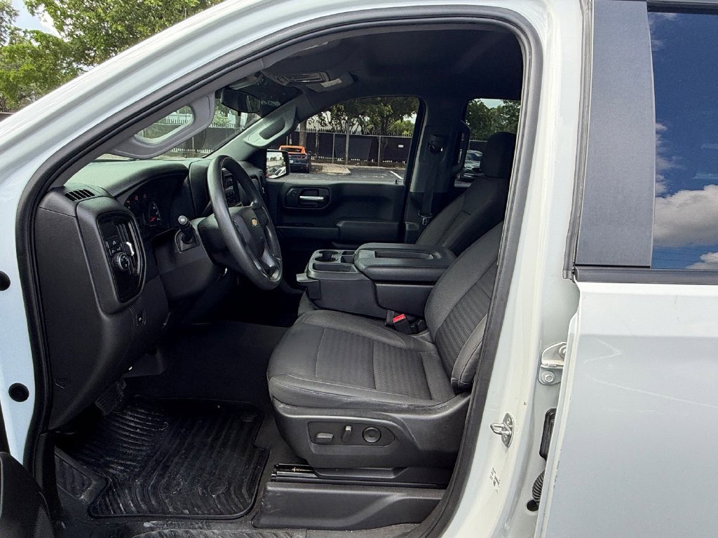 Used 2022 Chevrolet Silverado 1500 Custom RWD image 9