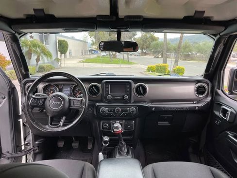 Used 2020 Jeep Wrangler Unlimited Sport S image 11