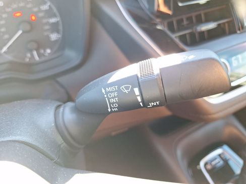 Used 2023 Toyota Corolla SE image 24