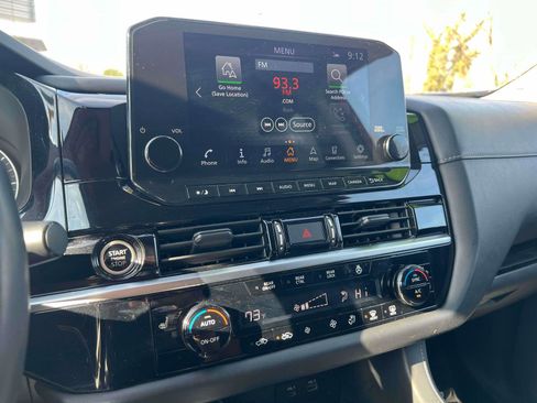 Used 2023 Nissan Pathfinder SL w/ SL Premium Package image 16