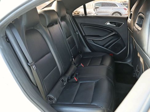 Used 2014 Mercedes-Benz CLA 250 4MATIC image 27