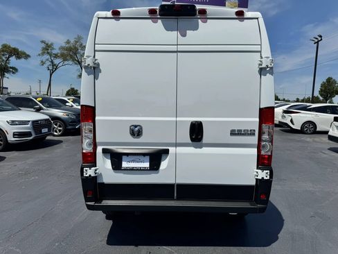 Used 2026 RAM ProMaster 2500 w/ Convenience Group FWD image 4