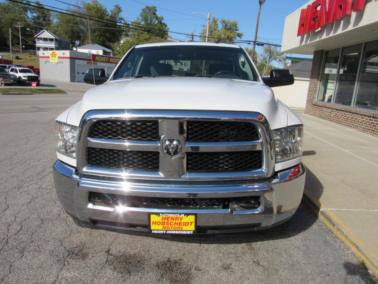 Used 2015 RAM 2500 Tradesman w/ Chrome Appearance Group AWD/4WD image 2