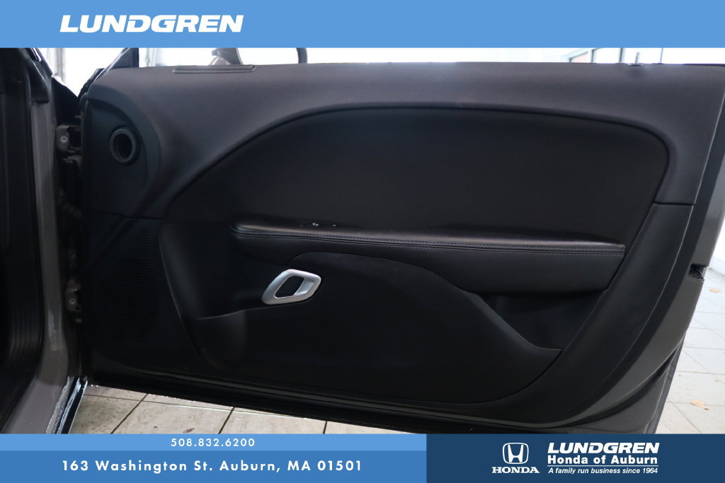 Used 2017 Dodge Challenger SXT RWD image 12
