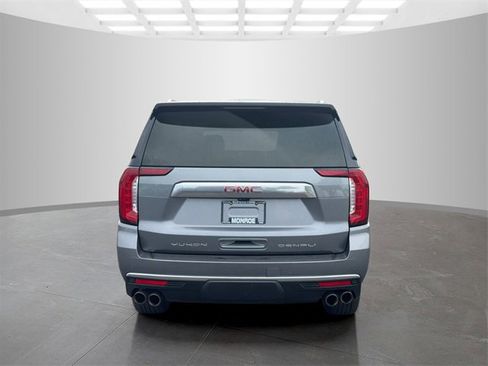 Used 2021 GMC Yukon XL Denali w/ Denali Premium Package image 6