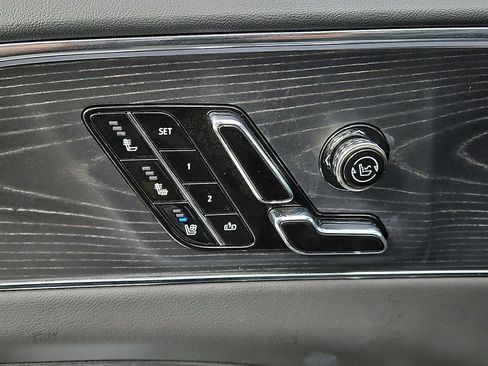 New 2024 Cadillac Lyriq Luxury image 20