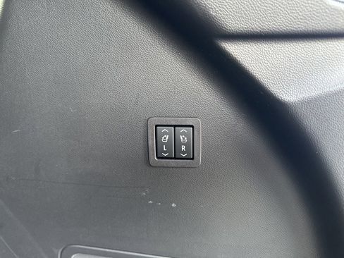 Used 2023 Buick Enclave Premium w/ Experience Buick Package image 10