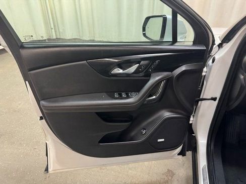 Used 2022 Chevrolet Blazer RS w/ Enhanced Convenience Package image 11