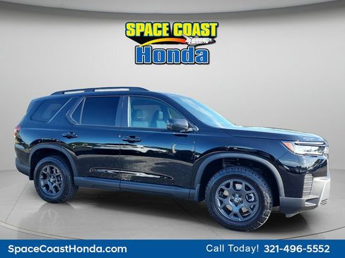 New 2026 Honda Pilot TrailSport image 3