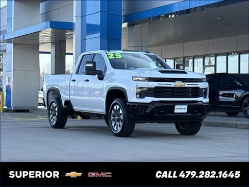 Used 2025 Chevrolet Silverado 2500 Custom w/ Custom Convenience Package image 1