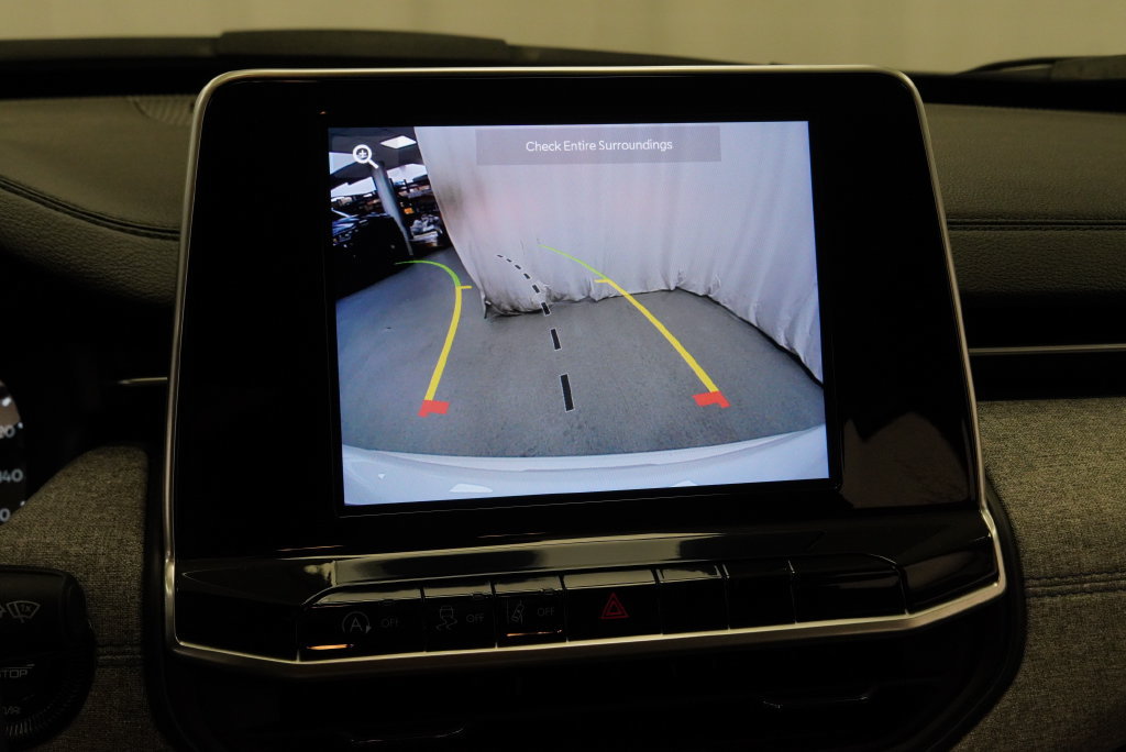 Used 2022 Jeep Compass Latitude FWD image 26