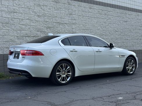 Used 2019 Jaguar XE Premium AWD/4WD image 3