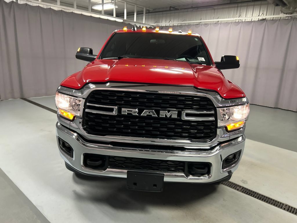 Used 2022 RAM 3500 SLT w/ Quick Order Package 27G SLT RWD image 2