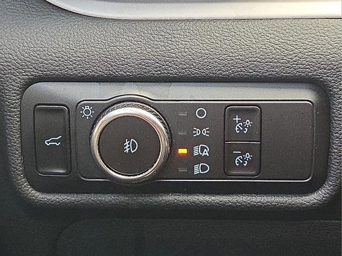 Certified 2023 Ford Explorer XLT w/ Equipment Group 202A AWD/4WD image 21