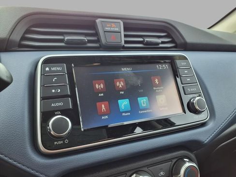 New 2025 Nissan Versa SV w/ Trunk Package FWD image 5