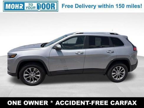 Used 2019 Jeep Cherokee Latitude Plus w/ Cold Weather Group AWD/4WD image 2