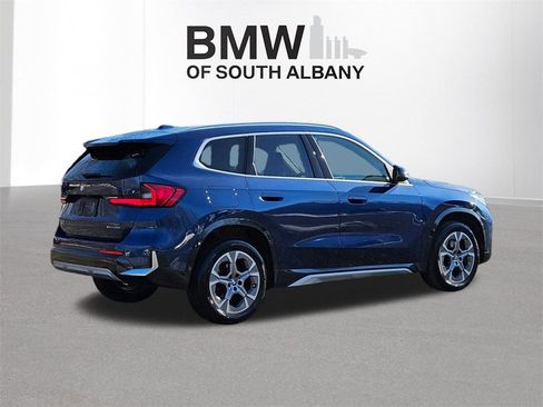 Used 2025 BMW X1 xDrive28i w/ Premium Package image 4