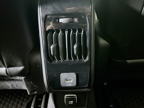 Used 2025 Jeep Compass Trailhawk AWD/4WD image 27