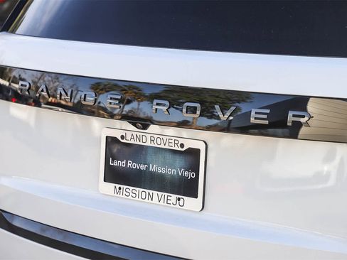 New 2026 Land Rover Range Rover SE image 9