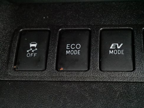 Used 2017 Toyota Highlander Limited Platinum image 31