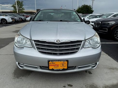 Used 2010 Chrysler Sebring Touring FWD image 8