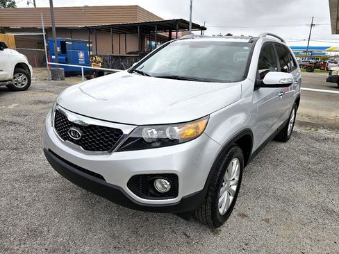 Used 2011 Kia Sorento EX w/ Premium Pkg image 3