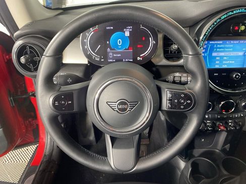 Certified 2022 MINI Cooper 2-Door Hardtop image 13