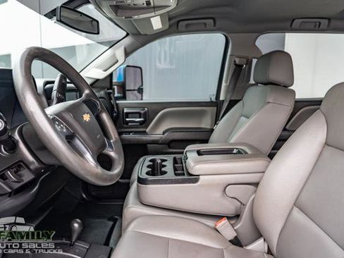 Used 2018 Chevrolet Silverado 3500 W/T image 23