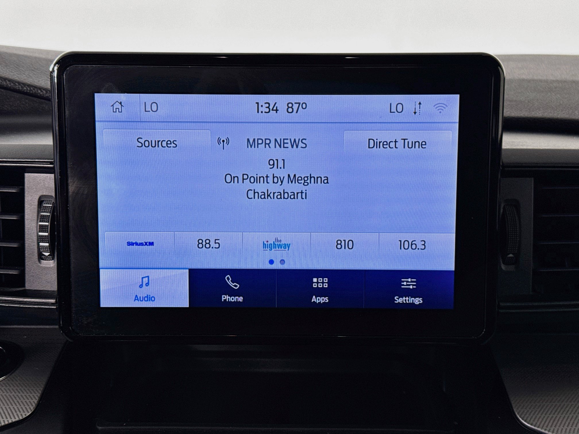 Used 2020 Ford Explorer XLT AWD/4WD image 14