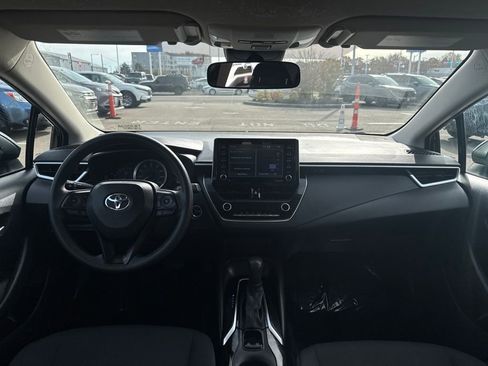 Used 2021 Toyota Corolla LE image 10