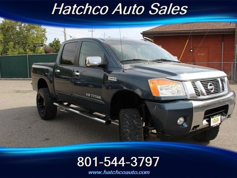 Used 2014 Nissan Titan SV w/ SV Value Truck Package AWD/4WD image 8