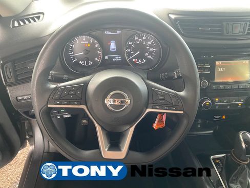 Used 2017 Nissan Rogue S w/ S Appearance Package FWD image 14