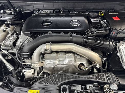 Used 2025 Mercedes-Benz GLB 250 4MATIC image 74