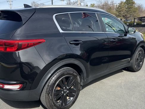 Used 2017 Kia Sportage LX w/ LX Popular Package image 4