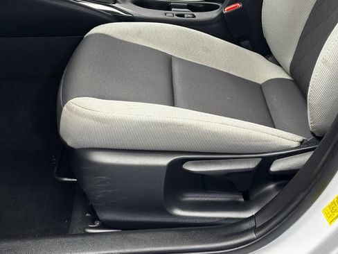 Used 2025 Toyota Corolla LE w/ LE Premium Package FWD image 13